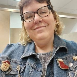 Meet your Posher, Crystal